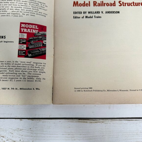 Lot of 2 Easy-To-Build Model Railroad Structures 101 Track Plans Model Railroads - Picture 7 of 8